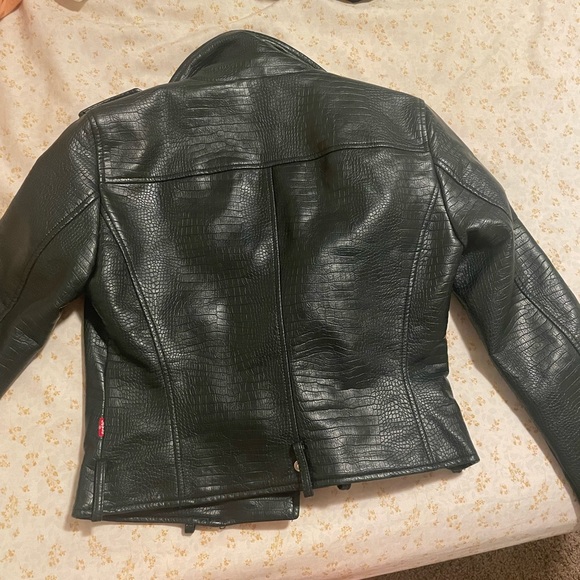 Levi’s Faux Leather Moto Jacket - Picture 4 of 9
